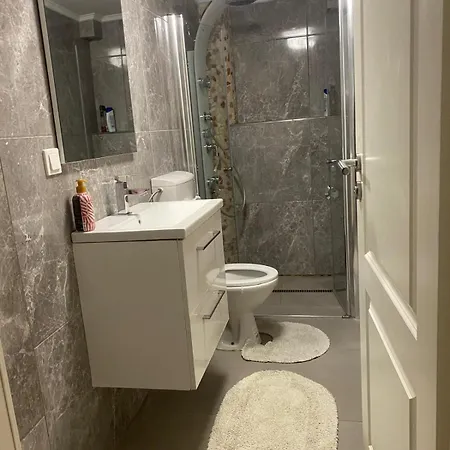 Sehr Grosse 5 Mit Garten Und Terasse *