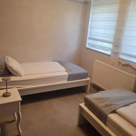 아파트 Sehr Grosse 5 Mit Garten Und Terasse *