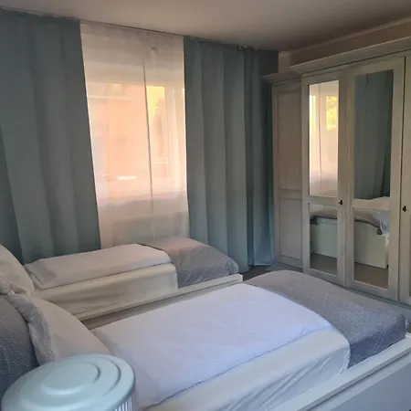 Sehr Grosse 5 Mit Garten Und Terasse Apartmán *