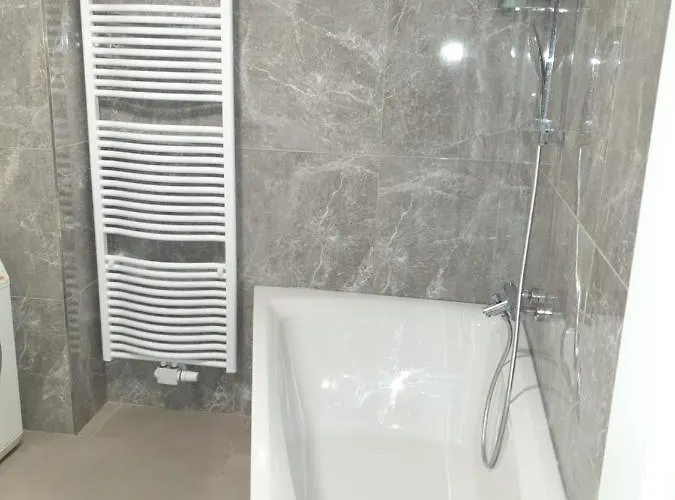 Sehr Grosse 5 Mit Garten Und Terasse 아파트 *