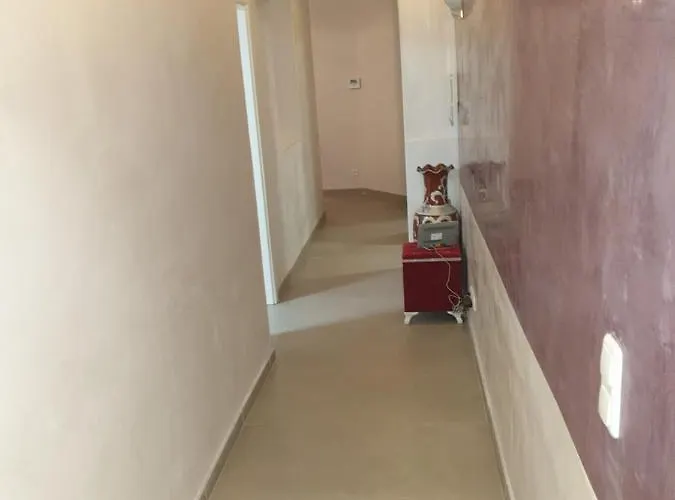 Sehr Grosse 5 Mit Garten Und Terasse 아파트