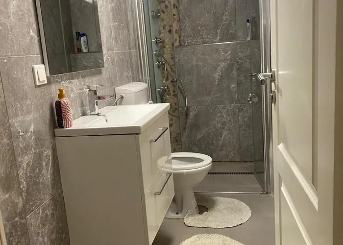 Sehr Grosse 5 Mit Garten Und Terasse *