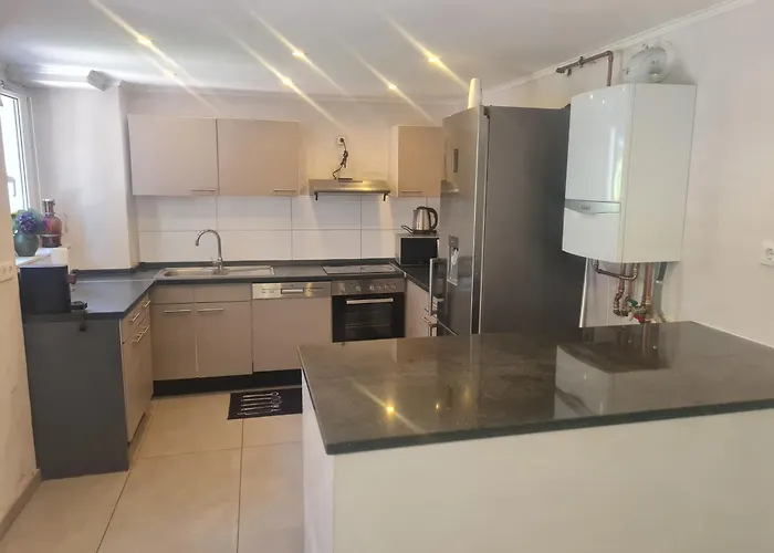 아파트 Sehr Grosse 5 Mit Garten Und Terasse